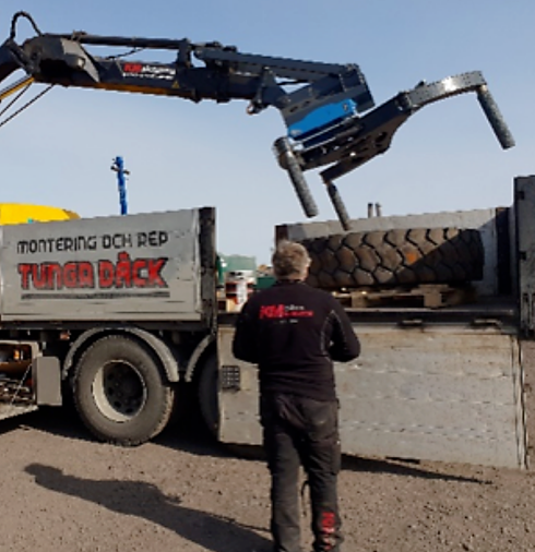 Med investeringen i en kranmonterad Gripper blev ett nytt affärsområde i KM Däckservice lönsamt!